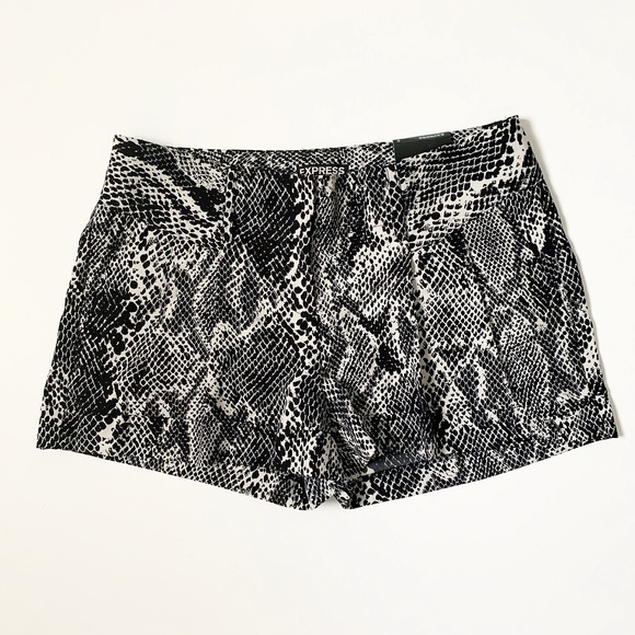 Express Pants - LAST CHANCE❗️ NWT! EXPRESS Snakeskin Print Shorts